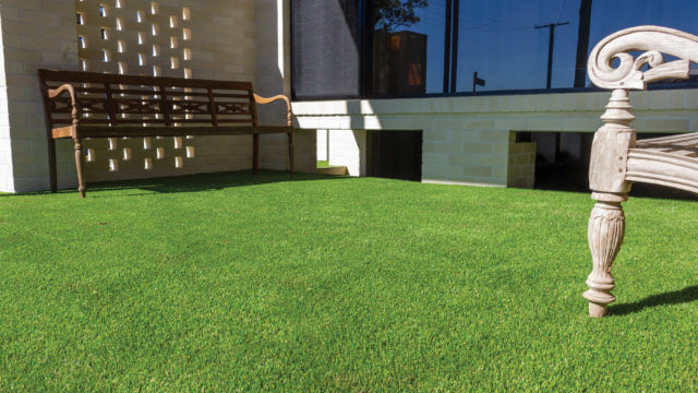 How to lay synthetic turf